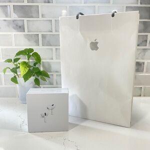 Apple AirPods Pro 2nd Generation